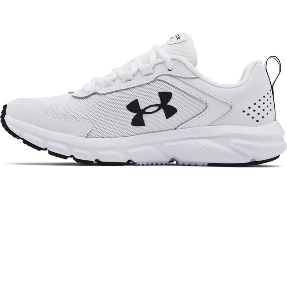 NWOT WOMENS Under Armour Charged Assert 9 Running shoes